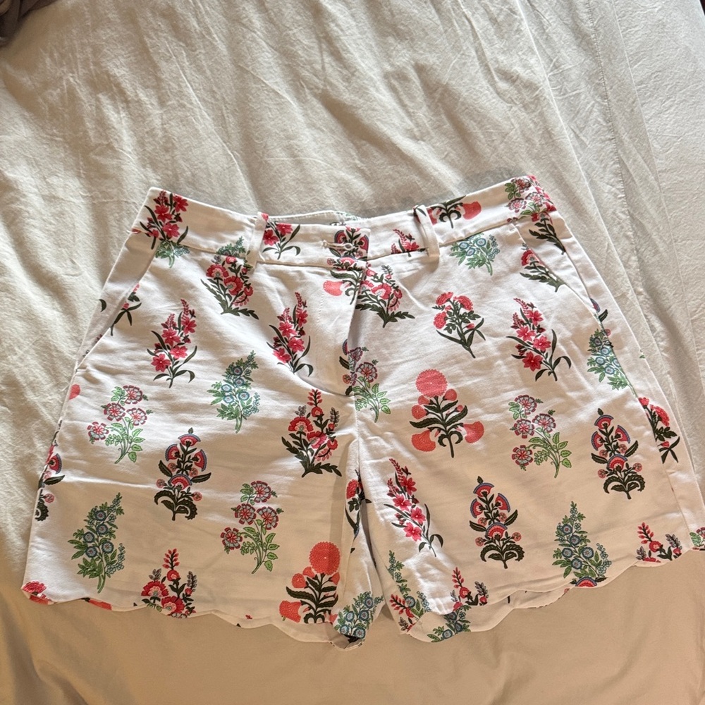 Talbots White Floral Scalloped-Hem Bermuda Shorts